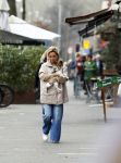 Amsterdam 20 maart 2024
tatjana Simic met haar hondje op straat in Amsterdam zuid.