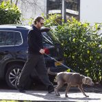 Zuiderwoude 4 maart 2024
Thijs Romer laat zijn hond uit.