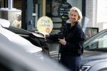 Amsterdam 6 maart 2026
Anouk Smulders doet boodschappen in Amsterdam zuid.
