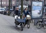 Amsterdam 8 maart 2026
Art Rooijkkers met zijn vrouw Karlijn Gudden met de bakfiets in Amsterdam zuid.
