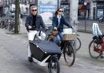 Amsterdam 8 maart 2026
Art Rooijkkers met zijn vrouw Karlijn Gudden met de bakfiets in Amsterdam zuid.