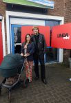 Amsterdam 26 maart 2026
Presentatie Linda Mini . Barbara Sloesen en Joost Hofman achter de Kinderwagen