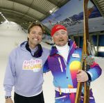 Zoetermeer 6 maart 2026
Bas Smit tijdens de opnames voor een promovideo in SnowWorld. De BN'er kondigde samen met Wolter Kroes Toni Tiefschnee en Wilfred Genee een nieuw evenement aan in de Brabanthallen met de naam Apres ski reunie .