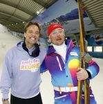 Zoetermeer 6 maart 2026
Bas Smit tijdens de opnames voor een promovideo in SnowWorld. De BN'er kondigde samen met Wolter Kroes Toni Tiefschnee en Wilfred Genee een nieuw evenement aan in de Brabanthallen met de naam Apres ski reunie .