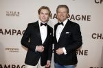 Amsterdam 16 maart 2026
Premiere Champagne met in de hoofdrollen Leo Alkemade Huub Stapel  en Guus Meeuwis . Bastiaan ragas met zijn zoon