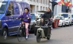 Amsterdam 2 maart 2026
Birgit Schuurman (47) is gelukkig met haar vriend, personal trainer Sander van Haarlem. Samen kregen zij op 31 december 2021 een zoon genaamd Jimi. Hier ijden ze op de fiets en de bakfiets bij het vondelpark
