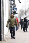 Amsterdam 24 maart 2026
Daniel Arends op de pc hooftstraat met een muts op