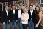 Leidschendam 25 maart 2025
De Bogaartjes hebben een feestje georganiseerd . Aanwezig  Rene Bogaart en zijn vrouw Sandra Bogaart .
Ook Don en Robin , Mitch en Robin Kim en Amisha Joe en Liv Pam en Finn en Opa Bogaart waren aanwezig .