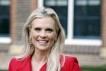 Amsterdam 8 maart 2026
Boek presentatie Yesim Candan in het college Hotel. Eveline Stallaart
