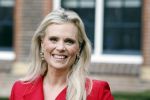 Amsterdam 8 maart 2026
Boek presentatie Yesim Candan in het college Hotel. Eveline Stallaart