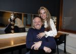 Amsterdam 27 maart 2026
Frank v Etten en zijn vrouw Melanie in de kleedkamer voor zijn concert in AFAS Live.