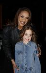 Amsterdam 27 maart 2026
Hans Klok kondigt Glennis Grace aan . Glennis gaat het komende jaar wekelijks optreden in the Harbour Club .