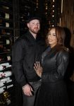 Amsterdam 27 maart 2026
Hans Klok kondigt Glennis Grace aan . Glennis gaat het komende jaar wekelijks optreden in the Harbour Club . Glennis met haar vriend Eddy Reijner