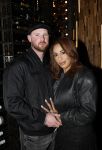 Amsterdam 27 maart 2026
Hans Klok kondigt Glennis Grace aan . Glennis gaat het komende jaar wekelijks optreden in the Harbour Club . Glennis met haar vriend Eddy Reijner