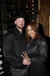 Amsterdam 27 maart 2026
Hans Klok kondigt Glennis Grace aan . Glennis gaat het komende jaar wekelijks optreden in the Harbour Club . Glennis met haar vriend Eddy Reijner