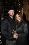 Amsterdam 27 maart 2026
Hans Klok kondigt Glennis Grace aan . Glennis gaat het komende jaar wekelijks optreden in the Harbour Club . Glennis met haar vriend Eddy Reijner