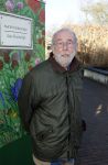 Amsterdam 1 maart 2026
Presentatie boek Lies Visschedijk bij de botanische tuin . Hans Dorrestijn reikte het eerste exemplaar uit .