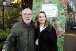 Amsterdam 1 maart 2026
Presentatie boek Lies Visschedijk bij de botanische tuin . Hans Dorrestijn reikte het eerste exemplaar uit .