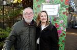 Amsterdam 1 maart 2026
Presentatie boek Lies Visschedijk bij de botanische tuin . Hans Dorrestijn reikte het eerste exemplaar uit .