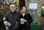 Amsterdam 1 maart 2026
Presentatie boek Lies Visschedijk bij de botanische tuin . Hans Dorrestijn reikte het eerste exemplaar uit .