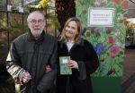Amsterdam 1 maart 2026
Presentatie boek Lies Visschedijk bij de botanische tuin . Hans Dorrestijn reikte het eerste exemplaar uit .