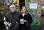 Amsterdam 1 maart 2026
Presentatie boek Lies Visschedijk bij de botanische tuin . Hans Dorrestijn reikte het eerste exemplaar uit .
