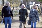 Amsterdam 1 maart 2026
Presentatie boek Lies Visschedijk bij de botanische tuin . Hans Dorrestijn reikte het eerste exemplaar uit . Hans Dorrestijn met zijn PA Daniela Titocci