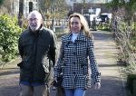 Amsterdam 1 maart 2026
Presentatie boek Lies Visschedijk bij de botanische tuin . Hans Dorrestijn reikte het eerste exemplaar uit . Hans Dorrestijn met zijn PA Daniela Titocci