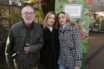 Amsterdam 1 maart 2026
Presentatie boek Lies Visschedijk bij de botanische tuin . Hans Dorrestijn reikte het eerste exemplaar uit . Hans Dorrestijn met zijn PA Daniela Titocci