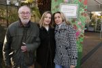 Amsterdam 1 maart 2026
Presentatie boek Lies Visschedijk bij de botanische tuin . Hans Dorrestijn reikte het eerste exemplaar uit . Hans Dorrestijn met zijn PA Daniela Titocci