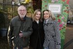 Amsterdam 1 maart 2026
Presentatie boek Lies Visschedijk bij de botanische tuin . Hans Dorrestijn reikte het eerste exemplaar uit . Hans Dorrestijn met zijn PA Daniela Titocci