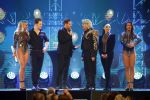 Amsterdam 27 maart 2026
Het laaste optreden van Hans Klok bij the Harbour Club . Joost Verhoeven ( directeur The Harbour Club ) geeft Hans nog een mooi Cadeau