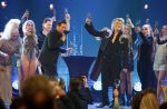 Amsterdam 27 maart 2026
Het laaste optreden van Hans Klok bij the Harbour Club . Joost Verhoeven ( directeur The Harbour Club ) geeft Hans nog een mooi Cadeau