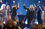 Amsterdam 27 maart 2026
Het laaste optreden van Hans Klok bij the Harbour Club . Joost Verhoeven ( directeur The Harbour Club ) geeft Hans nog een mooi Cadeau
