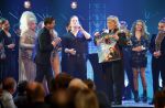 Amsterdam 27 maart 2026
Het laaste optreden van Hans Klok bij the Harbour Club . Joost Verhoeven ( directeur The Harbour Club ) geeft Hans nog een mooi Cadeau
