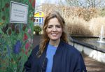 Amsterdam 1 maart 2026
Presentatie boek Lies Visschedijk bij de botanische tuin . Hans Dorrestijn reikte het eerste exemplaar uit . Ilse warringa kwam met haar man Gerwalt Spijkerman