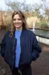 Amsterdam 1 maart 2026
Presentatie boek Lies Visschedijk bij de botanische tuin . Hans Dorrestijn reikte het eerste exemplaar uit . Ilse warringa kwam met haar man Gerwalt Spijkerman