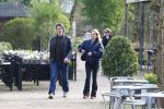 Amsterdam 1 maart 2026
Presentatie boek Lies Visschedijk bij de botanische tuin . Hans Dorrestijn reikte het eerste exemplaar uit . Ilse warringa kwam met haar man Gerwalt Spijkerman