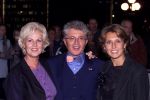 AMSTERDAM 25 OKTOBER 2001
 
Premiere van de musical GRACE

Jacques d Ancona met moerder en vrouw Danny de Munck
 


PETER SMULDERS BV