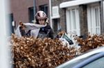 Hilversum 28 februari 2026
Jamie Kazan komt met scooter aan bij huis van Steven kazan . Daarna gaat ze boodschappen ndoen en komt ze ook weer terug.