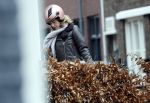 Hilversum 28 februari 2026
Jamie Kazan komt met scooter aan bij huis van Steven kazan . Daarna gaat ze boodschappen ndoen en komt ze ook weer terug.
