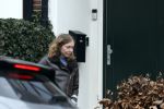 Hilversum 28 februari 2026
Jamie Kazan komt met scooter aan bij huis van Steven kazan . Daarna gaat ze boodschappen ndoen en komt ze ook weer terug.