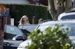 Volendam 20 maart 2026
Liza Smit helpt haar man Jan Smit met het inpakken van spullen in zijn auto . Na een huwelijk van 14 jaar hebben ze besloten te gaan scheiden . Liza blijft met de kinderen in hun huis wonen terwijl Jan in een huurhuis in Broek en Waterland gaat wonen.