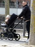 Amsterdam 30 maart 2026
Jeffrey wammes achter de kinderwagen met daarin zijn kindje