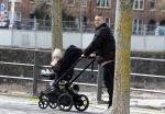 Amsterdam 30 maart 2026
Jeffrey wammes achter de kinderwagen met daarin zijn kindje