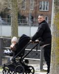 Amsterdam 30 maart 2026
Jeffrey wammes achter de kinderwagen met daarin zijn kindje