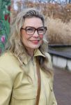 Amsterdam 1 maart 2026
Presentatie boek Lies Visschedijk bij de botanische tuin . Hans Dorrestijn reikte het eerste exemplaar uit . Jildou v d Bijl