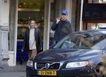 Amsterdam 9 maart 2026
Kasper Dolberg en zijn vrouw Julie Laerke doen boodschappen in Amsterdam zuid.