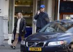 Amsterdam 9 maart 2026
Kasper Dolberg en zijn vrouw Julie Laerke doen boodschappen in Amsterdam zuid.