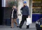 Amsterdam 9 maart 2026
Kasper Dolberg en zijn vrouw Julie Laerke doen boodschappen in Amsterdam zuid.